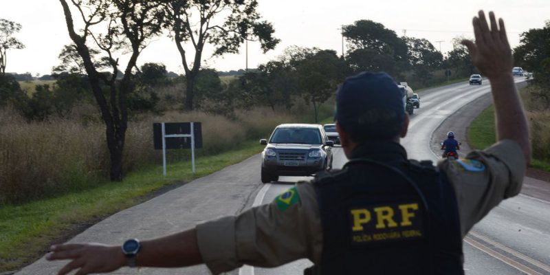 PRF apreende 3,5 toneladas de maconha na Baixada Fluminense