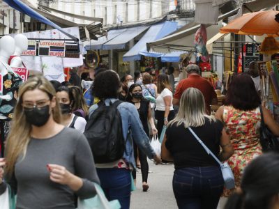 Expectativa de vida no Brasil sobe para 76,8 anos