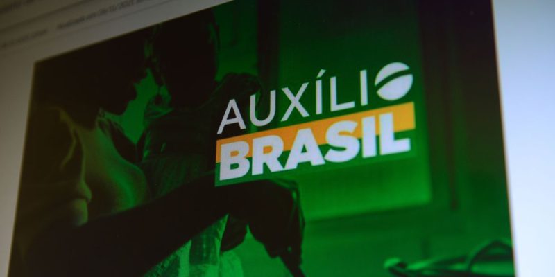 Caixa paga Auxílio Brasil para beneficiários com NIS final 3