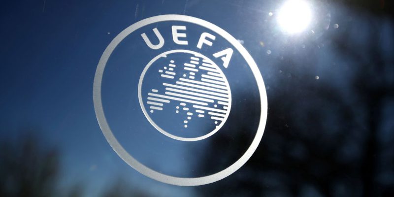 Uefa intensifica combate a ataques racistas nas redes sociais