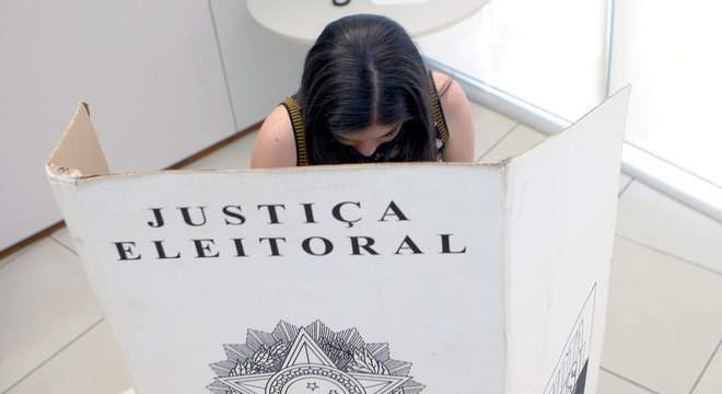 Mais de 600 mil eleitores do ES deixaram de votar no 1º turno das eleições