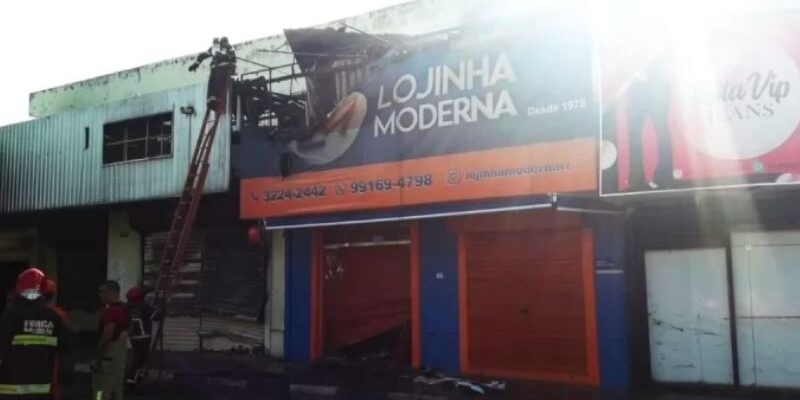 Loja atingida por incêndio não tinha Seguro de Mercadorias