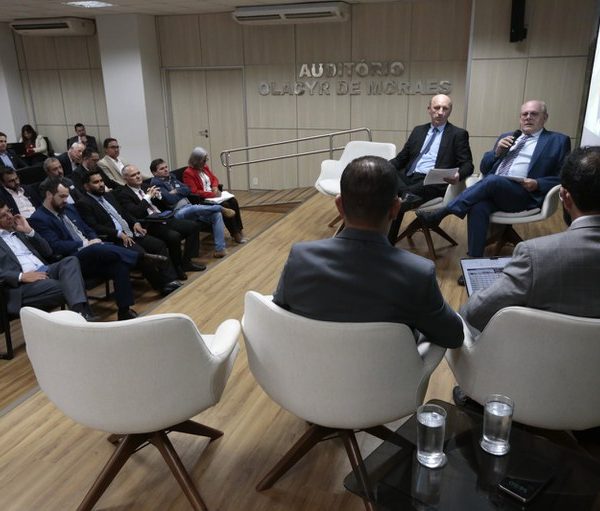 Câmaras Setoriais de Milho e Soja debatem perspectiva da safra de grãos