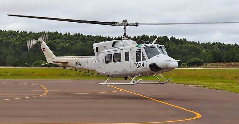 Governo não recusou ajuda do Uruguai: helicóptero do país ajuda nas operações de resgate do RS