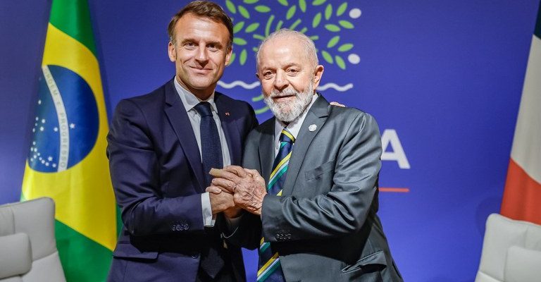 Lula e presidente francês, Emmanuel Macron, reforçam entendimento sobre combate ao garimpo ilegal