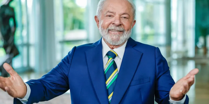 “Lugar da Mulher é Onde Ela Desejar”, Afirma Lula Sobre Alistamento Feminino