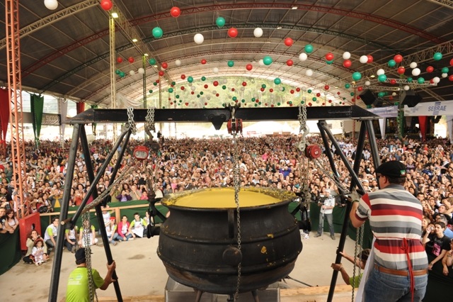 A Magnífica Festa da Polenta em Venda Nova do Imigrante: Tradição, Cultura e Gastronomia em 2024