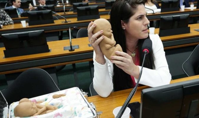 PEC do Aborto: Descubra a Decisão dos Deputados na CCJ da Câmara dos Deputados