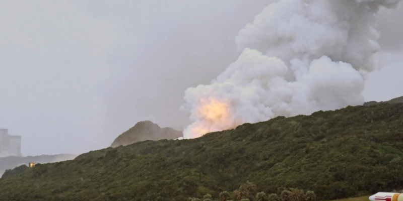 Agência Espacial Japonesa Interrompe Teste do Motor do Foguete Após Explosão