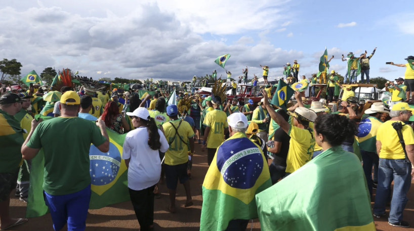 Panfletos e Faixas: Polícia Federal Revela Confeccção de Materiais por Militares para Apoio a “Manifestações Antidemocráticas”