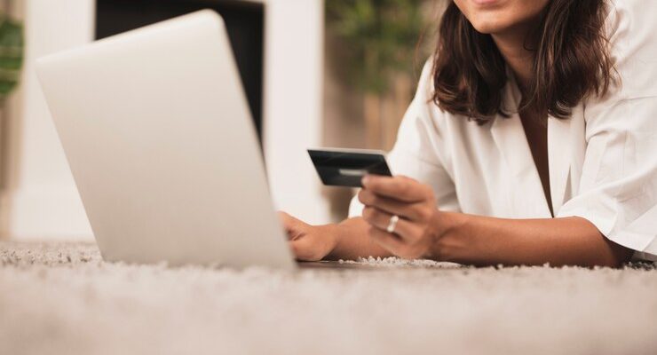 Black Friday: Aquisições on-line possuem regulamentação distinta, esclarece diretor do Procon-SP