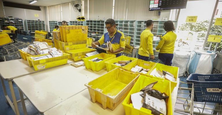 Empregados dos Correios já receberam 13º salário